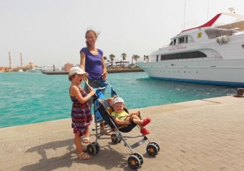 Doris als Urlaubsreporterin in der Marina von Hurghada