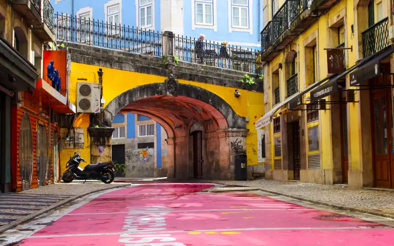 Pink Street Sehenswürdigkeit in Lissabon